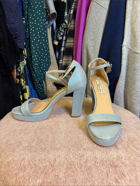 Diverse Style by Syndi Dion-Women's Light Blue Ankle-Strap Block Heel Sandals
